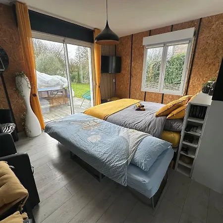 Alice's And Oasis Puvatya