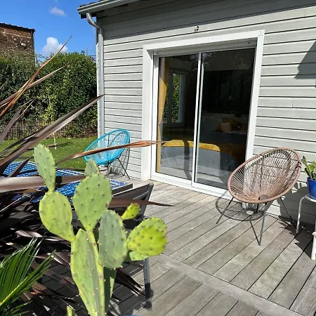 Alice's And Oasis Apartment